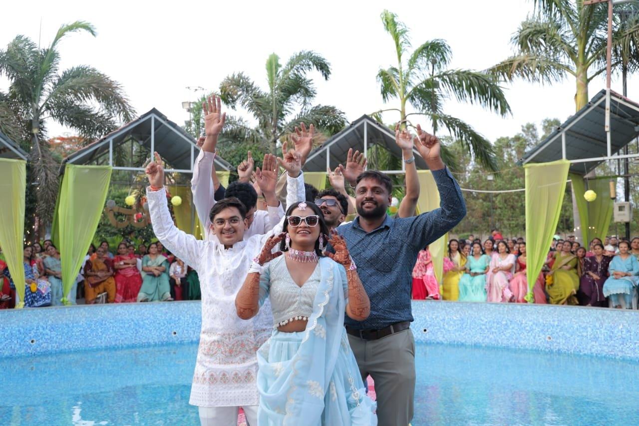Pool center haldi 1