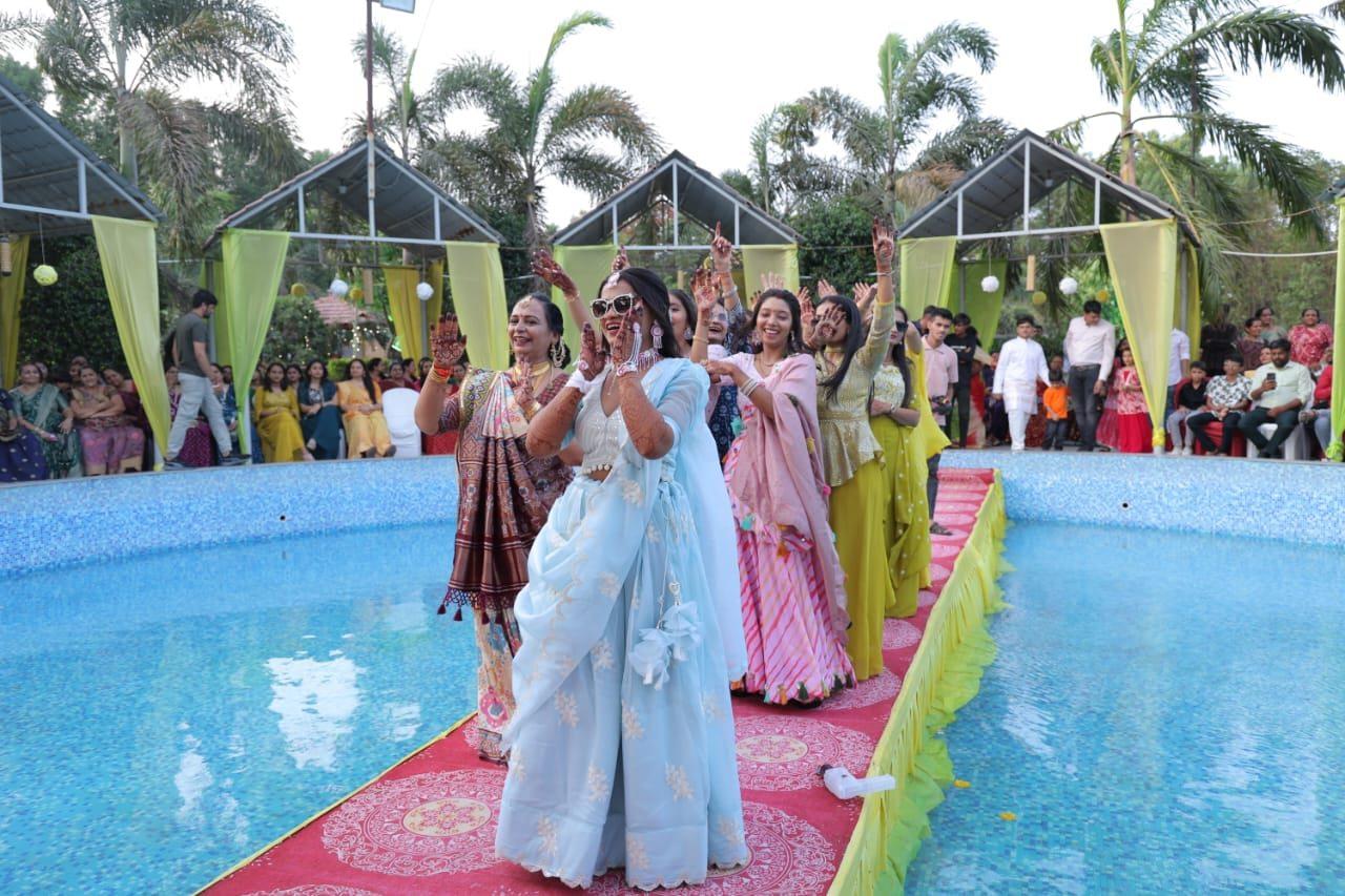 Pool center haldi 2