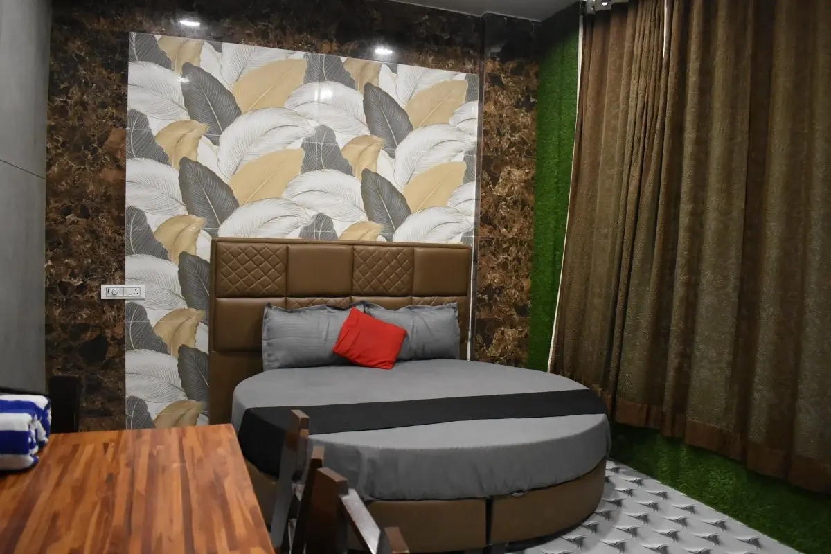 Standard Suite 6